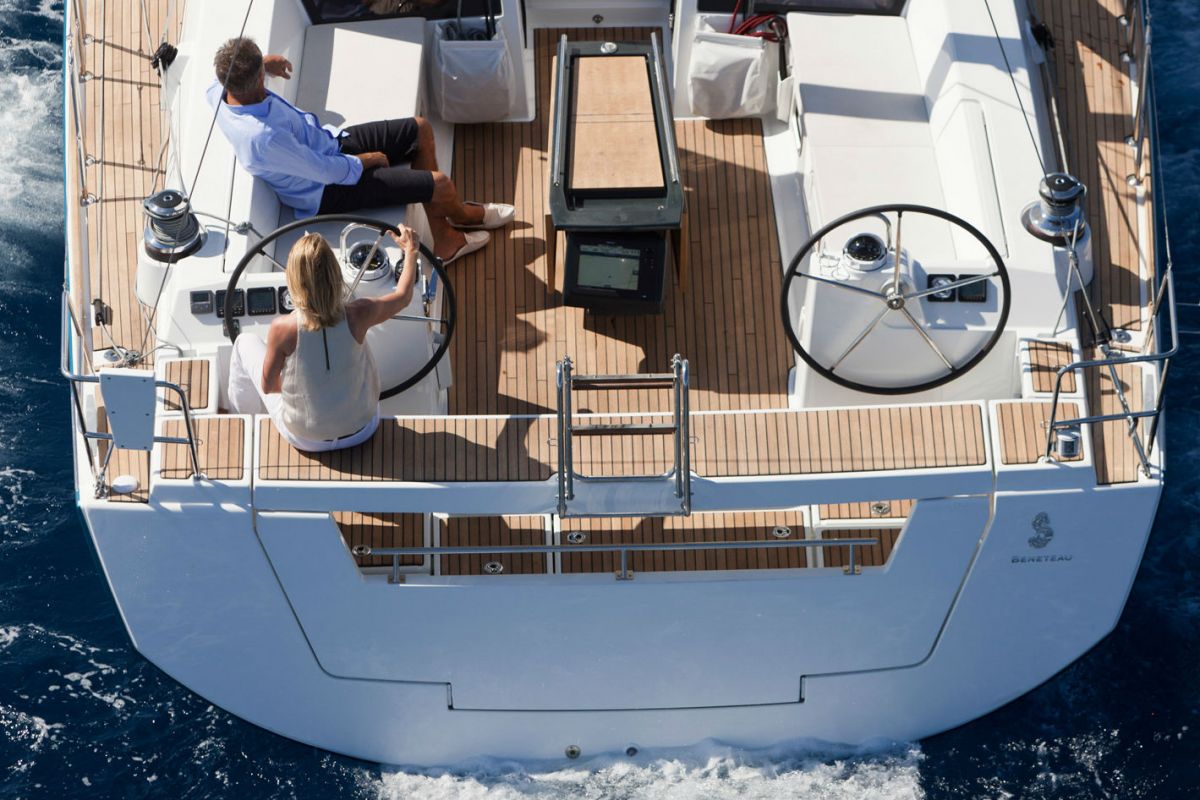 Oceanis 48 Stern