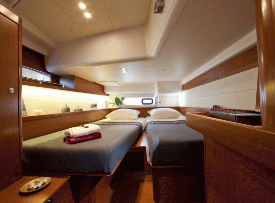 Oceanis 58 Cabin