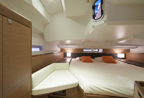 Sun Odyssey 41DS Cabin