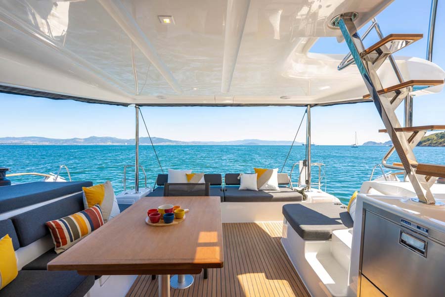 Lagoon 43 aft deck