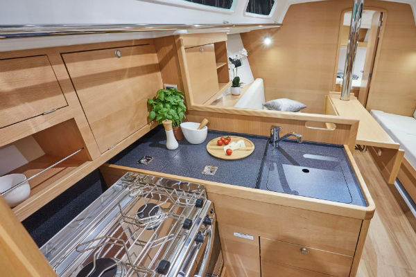 Sun Odyssey 319 Galley