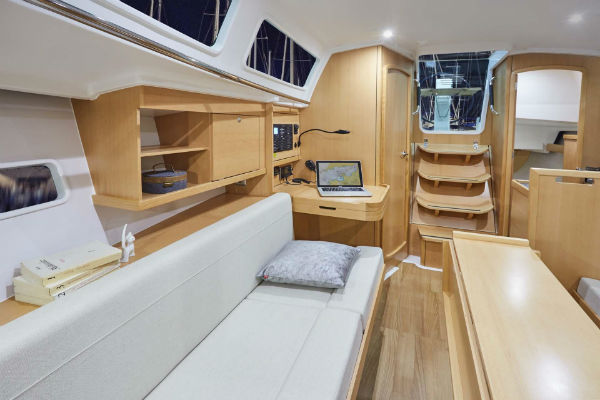 Sun Odyssey 319 Saloon