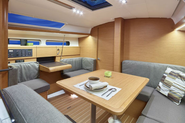 Sun Odyssey 419 Saloon