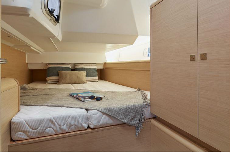 Sun Odyssey 449 Cabin