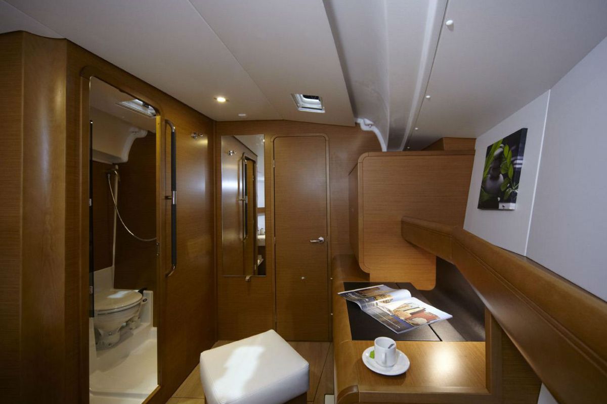 Sun Odyssey 449 Master Cabin