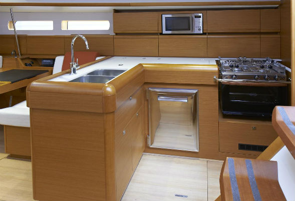 Sun Odyssey 469 Galley