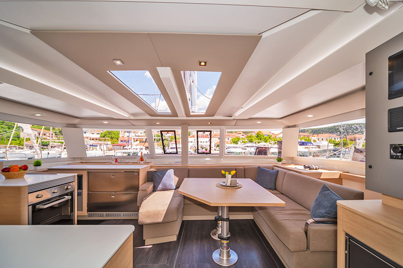 Tanna 47 main saloon