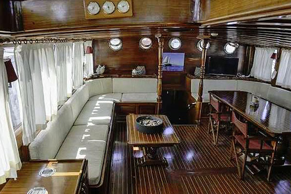 Tersane IV main saloon